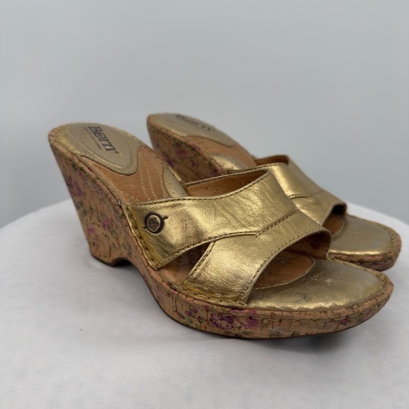 Born Gold Leather Cork Wedge Slide Sandals | Size 6 - Picture 5 of 9